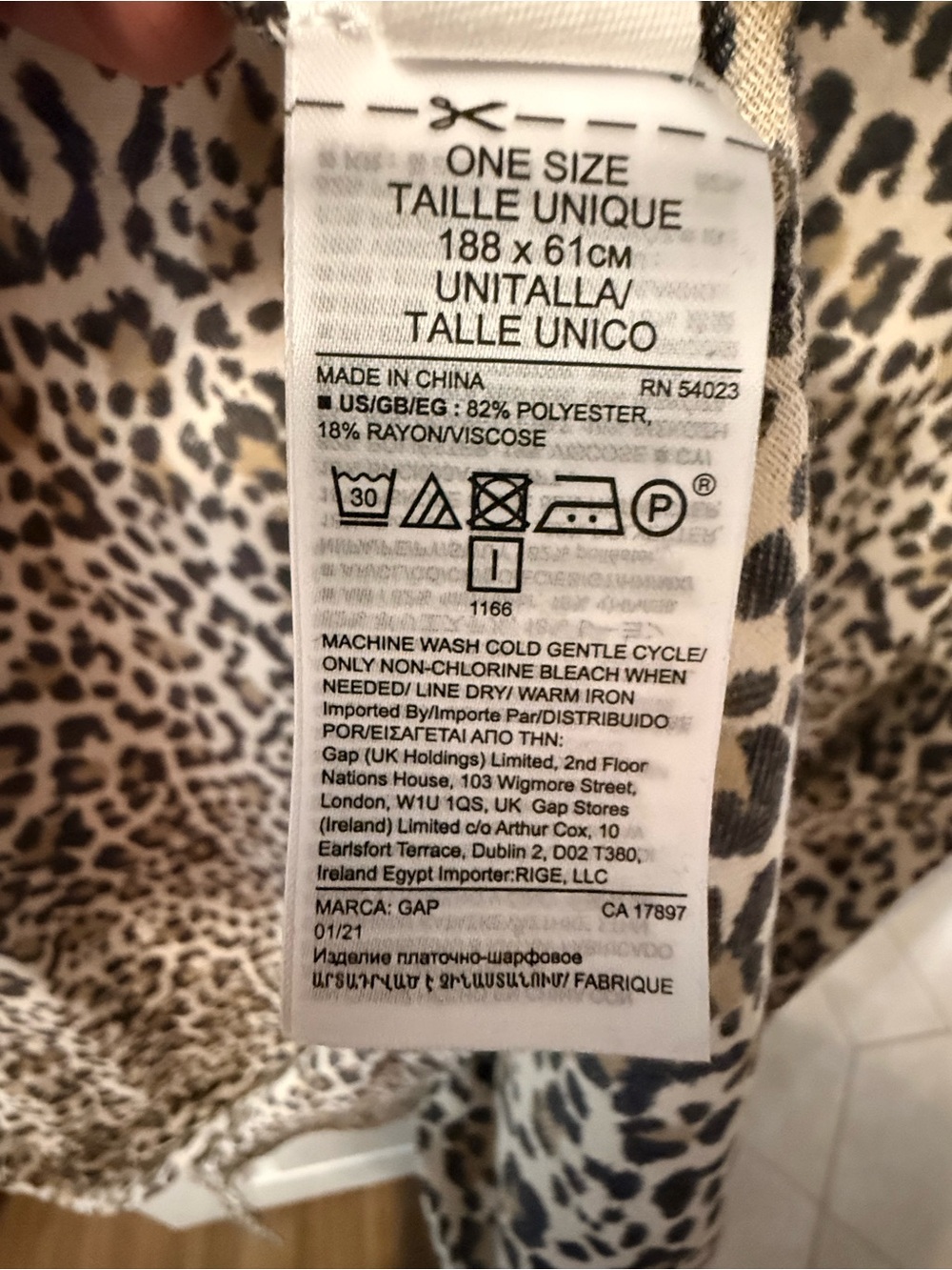 Gap Leopard Print Lightweight Scarf - Classic Animal Print NWT - Picture 4 of 6
